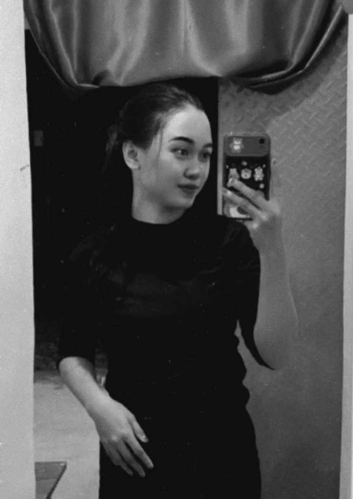 GIF uploaded by Moon Anaa