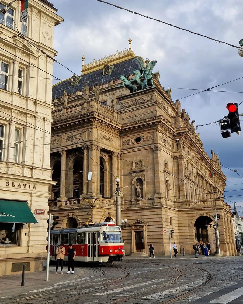 GIF uploaded by Adéla