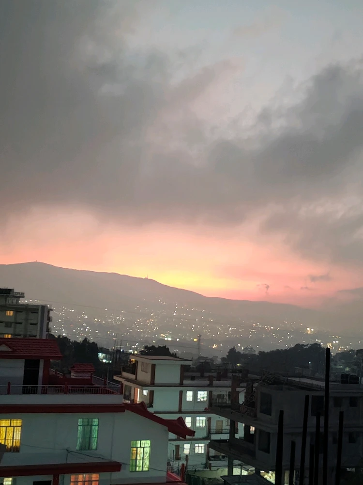 GIF diunggah dening V