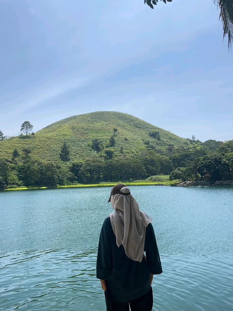 GIF diunggah oleh Imel