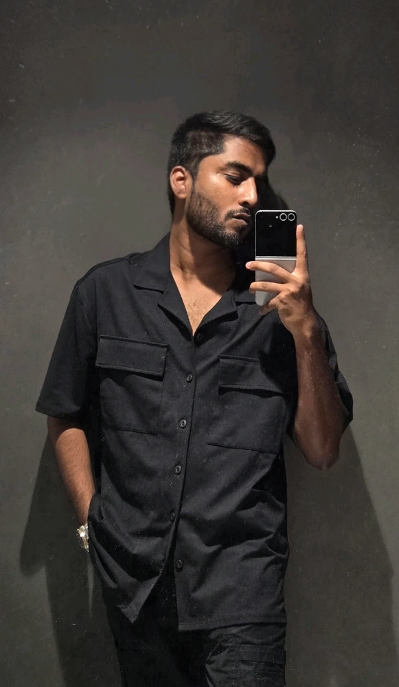 GIF gi-upload ni Satvik Chaudhary
