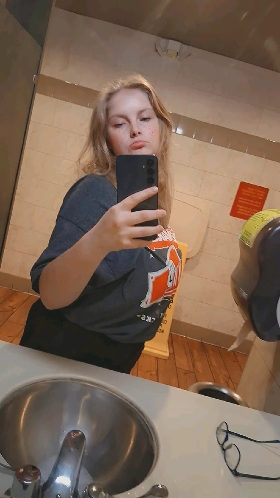 GIF uploaded by Nevaeh