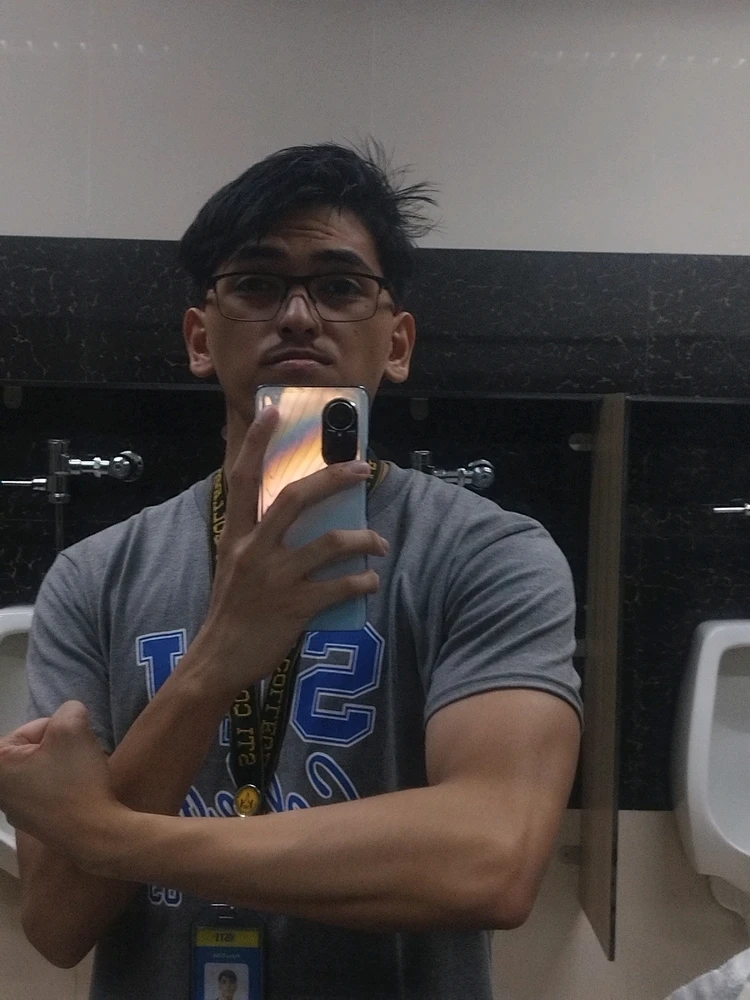 GIF uploaded by Coxo