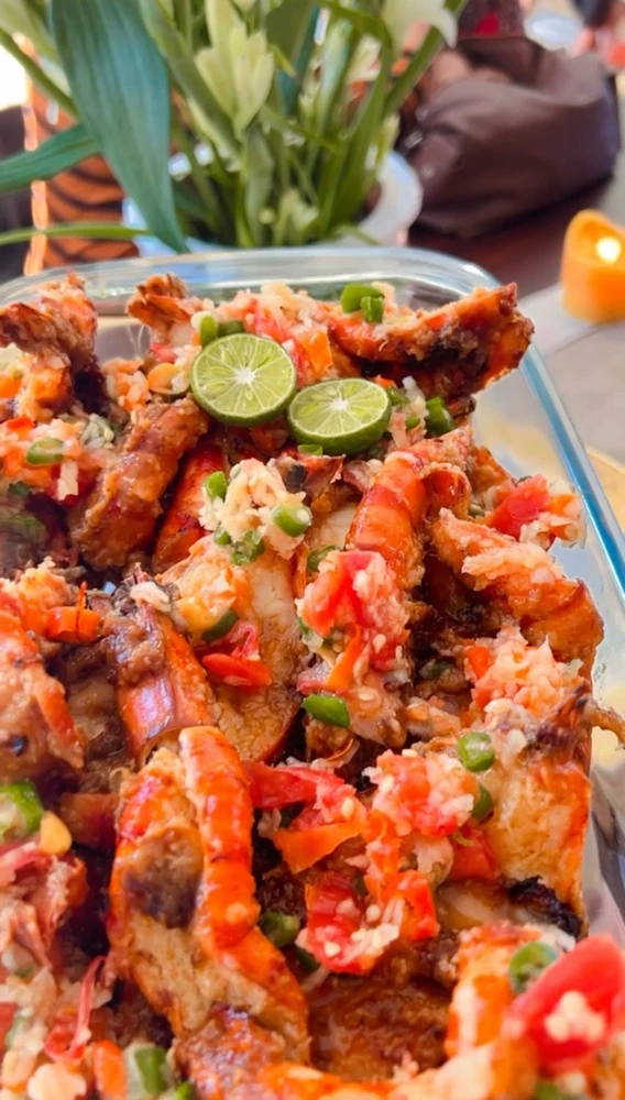 GIF uploaded by Juli