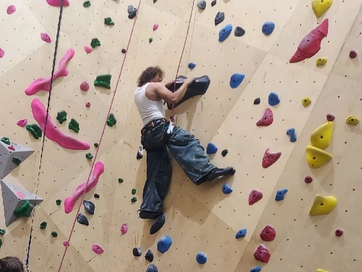 Image uploaded by Elias