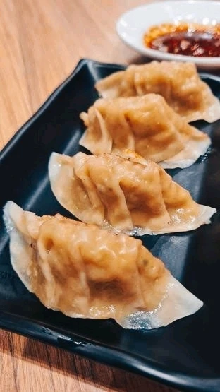 GIF uploaded by ꨄ𝐃ꨄ