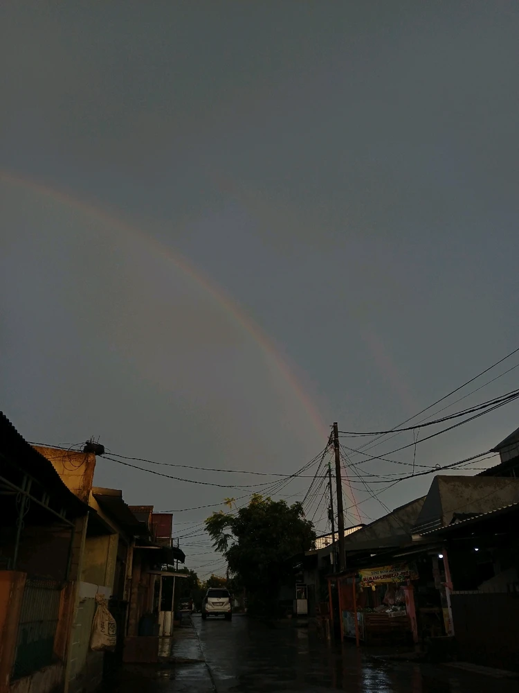 GIF diunggah oleh zirlie