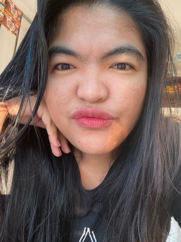 GIF uploaded by Genevz