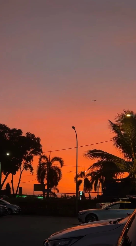 GIF uploaded by Eunice