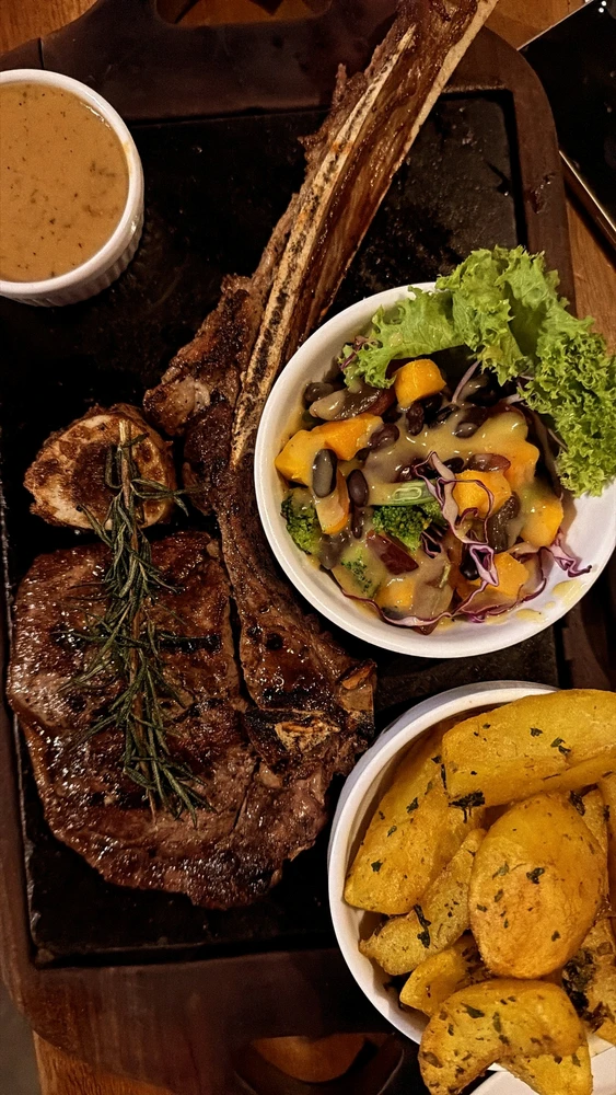 GIF uploaded by Chayah