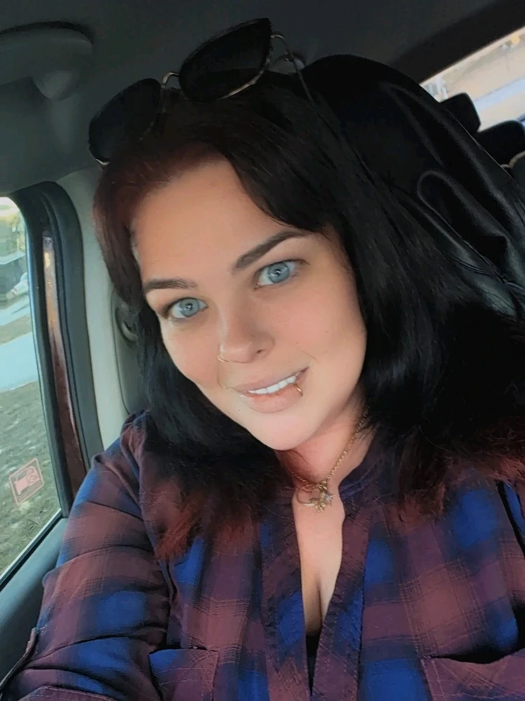 GIF uploaded by Roxx