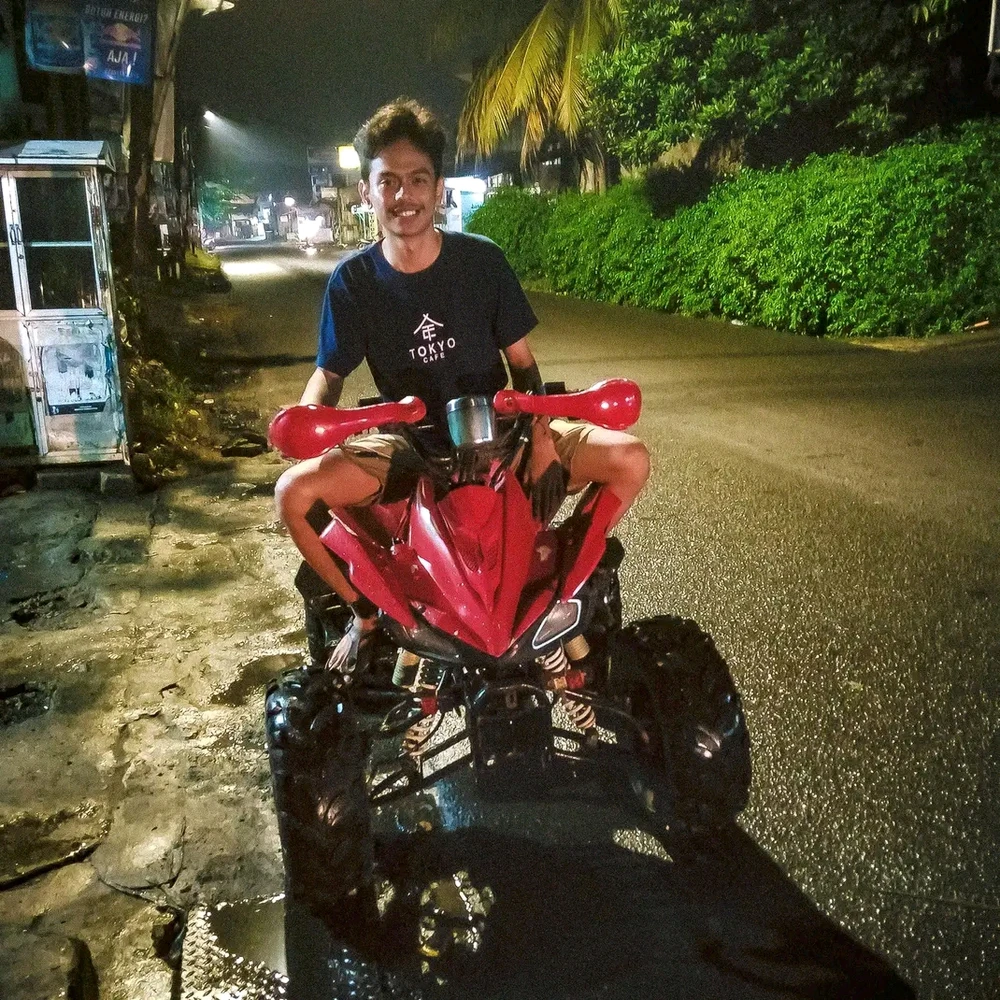 GIF diunggah oleh Adjie septian