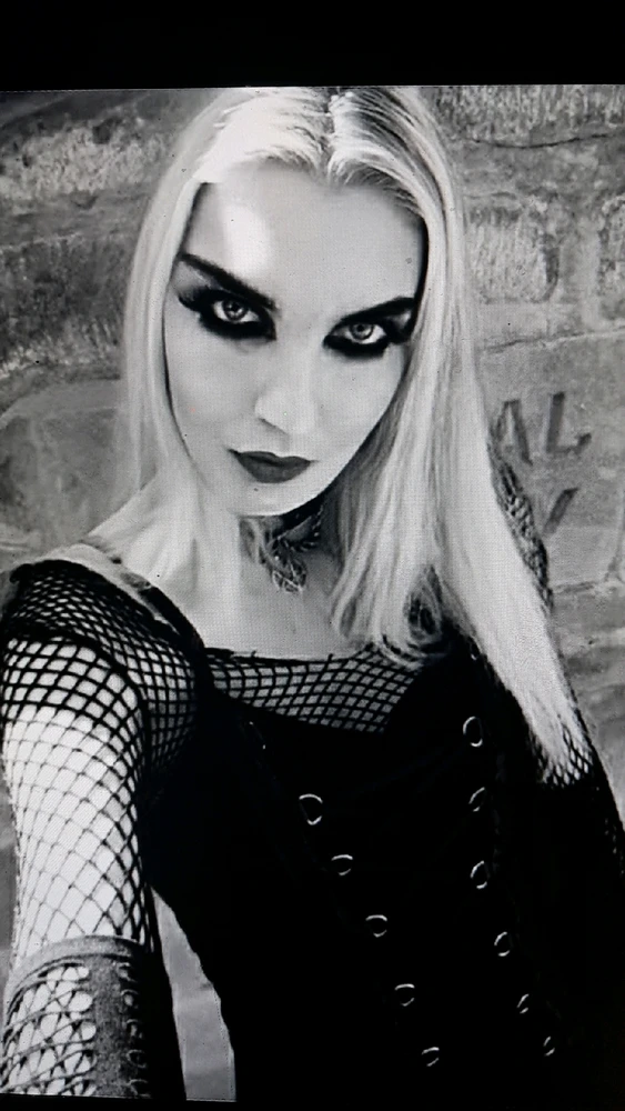 GIF uploaded by 𝕮𝖍𝖗𝖎𝖘𝖙𝖎𝖓𝖊