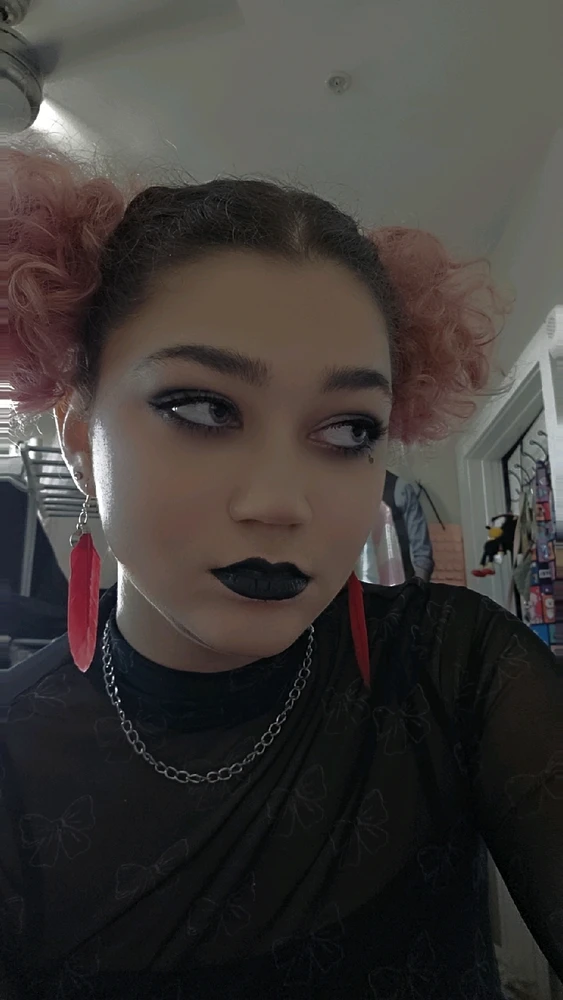 GIF uploaded by Lilly