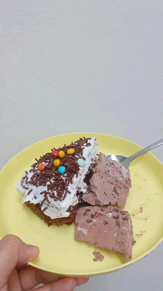 GIF diunggah oleh Ayyy