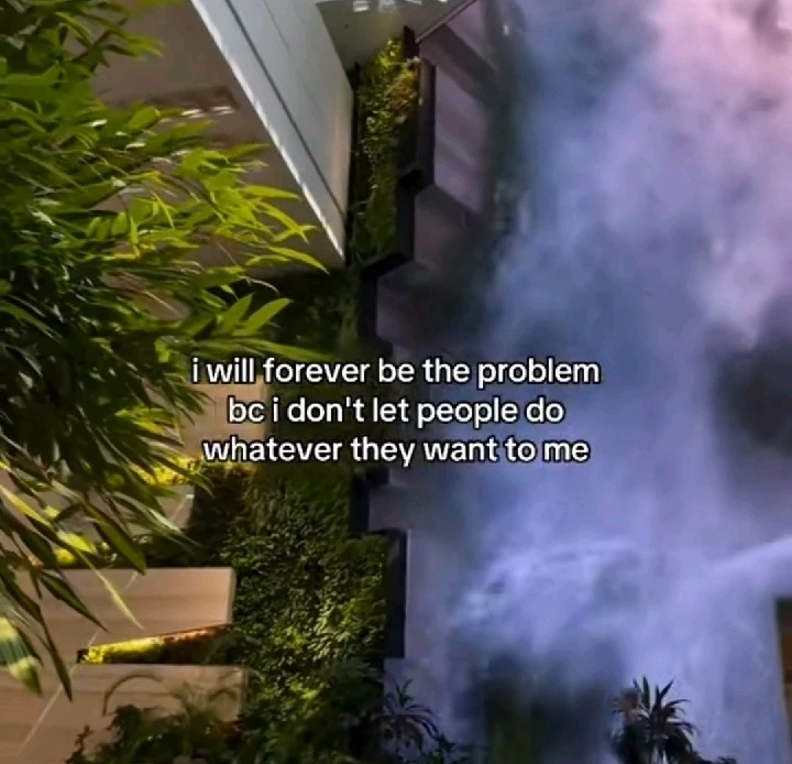 GIF uploaded by 🦇𝐸𝓇𝒾