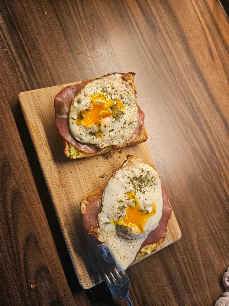 GIF uploaded by Robin