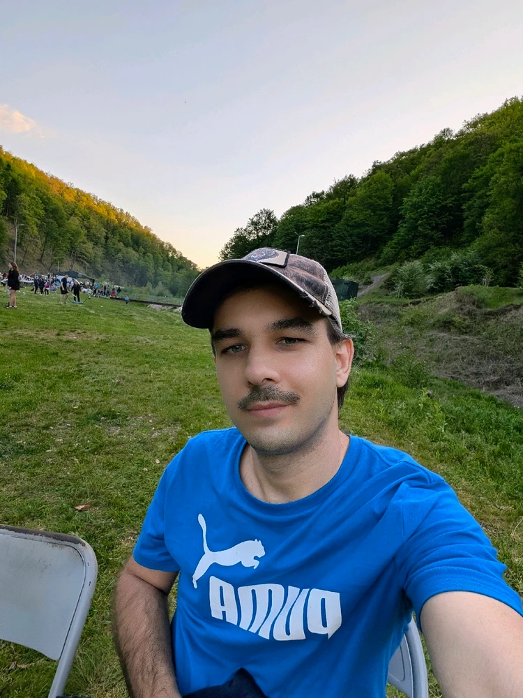 GIF uploaded by Ghințan Nicușor Valentin