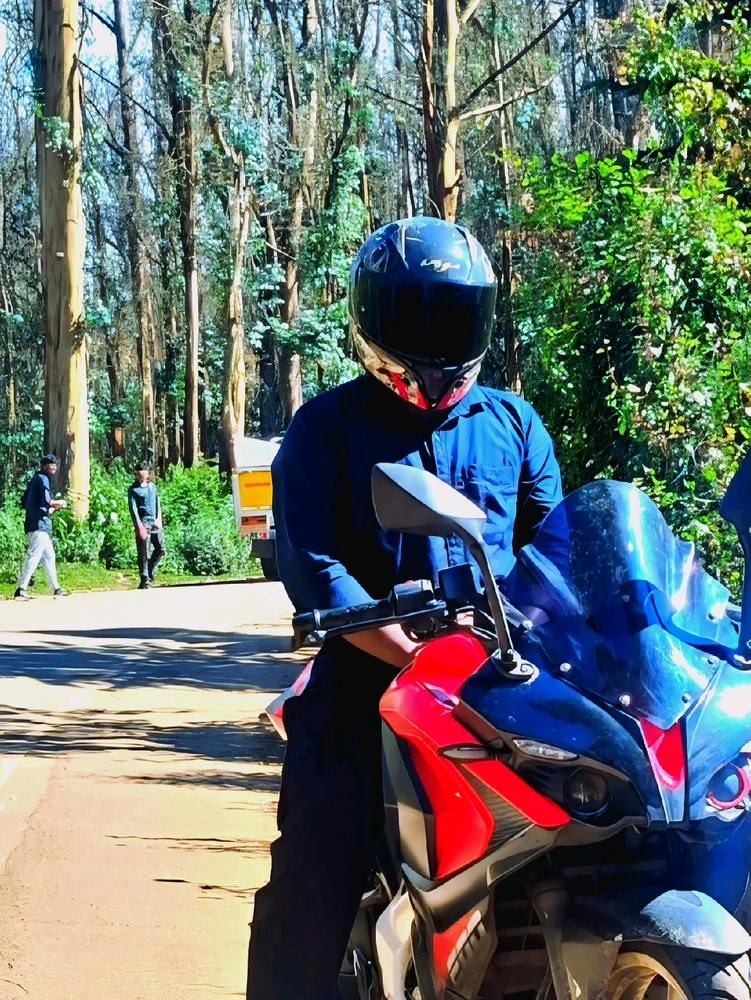 GIF uploaded by Senthamizhpriyan