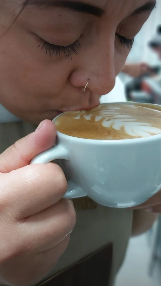 GIF uploaded by Nora Danithza