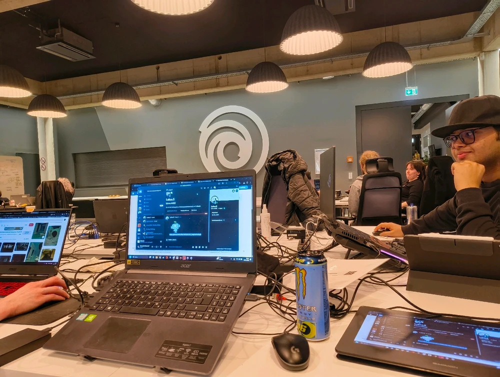 GIF hochgeladen von Dennis