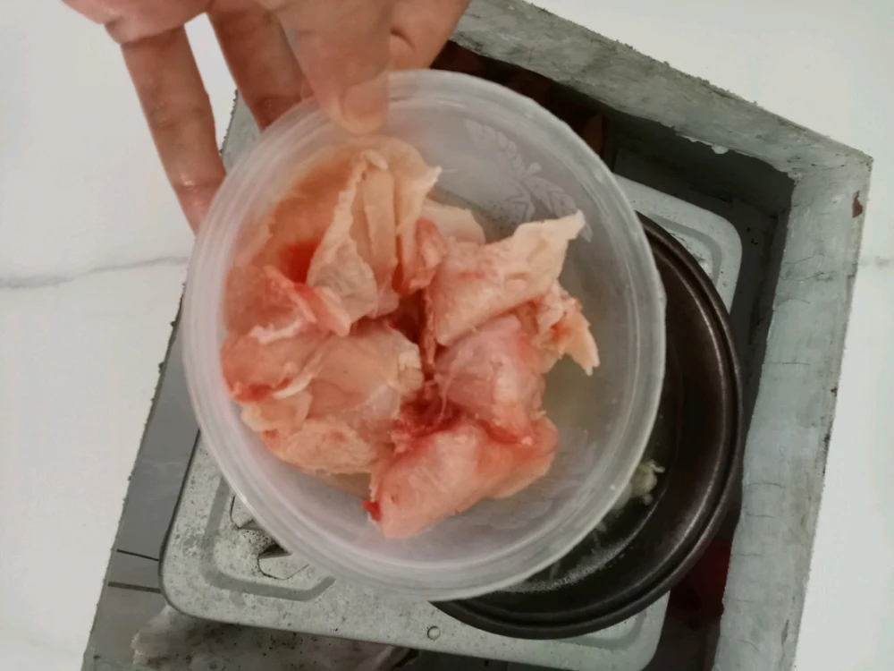 GIF uploaded by リア