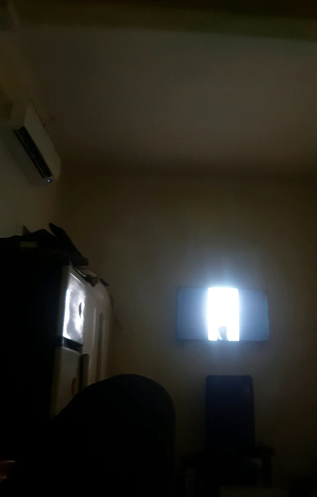 GIF diunggah oleh York