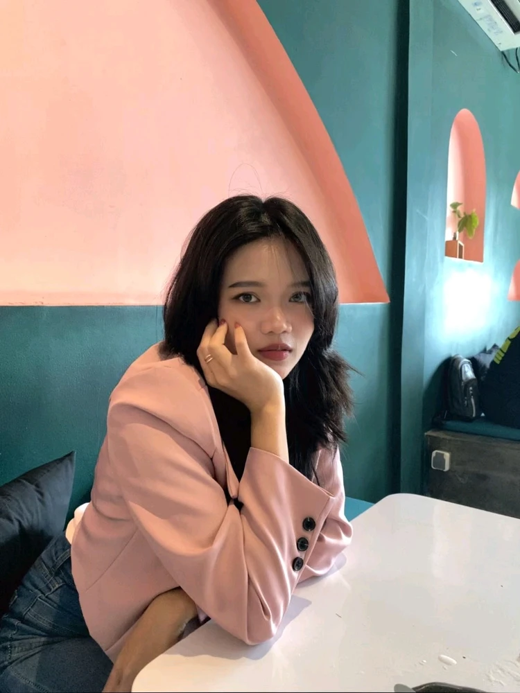 GIF diunggah oleh Yevgeny