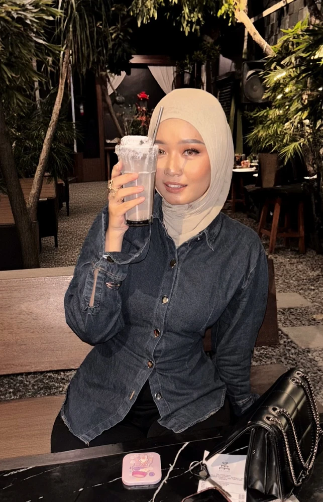 GIF uploaded by Risa