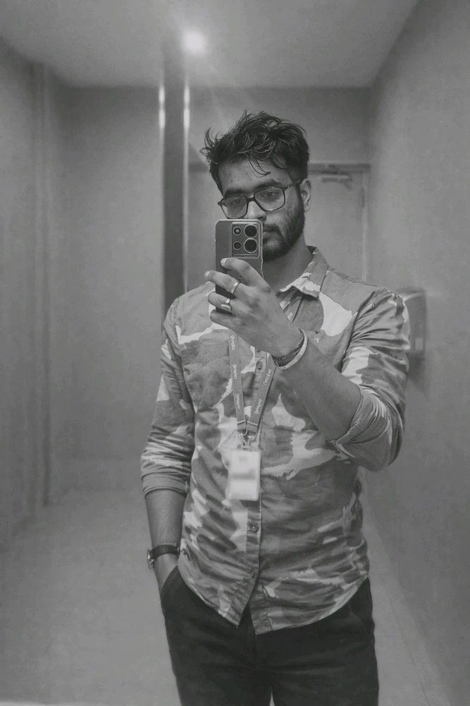 GIF gi-upload ni Rahul