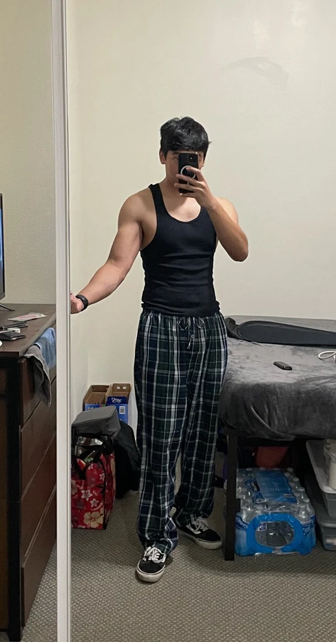 don't mind the hair😭