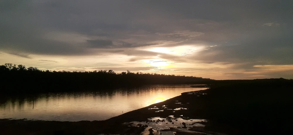 Gambar diunggah oleh Estrovi