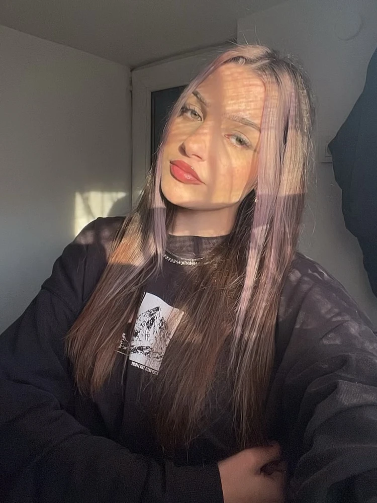 GIF uploaded by Mihaela