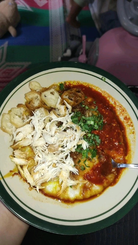 GIF diunggah oleh 𝚅𝙴𝙻𝙾𝚄𝚁𝙸𝚇