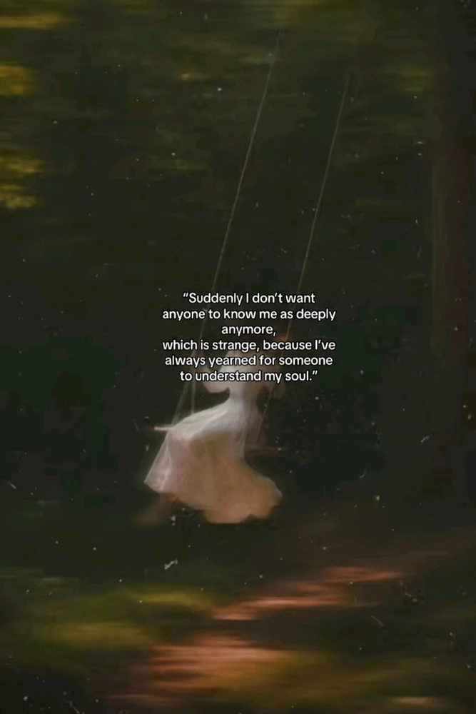 GIF uploaded by 𝓢𝓮𝓻𝓮𝓷 • 𝓢𝓮𝓻𝓮𝓷𝓭𝓲𝓹𝓲𝓽𝔂