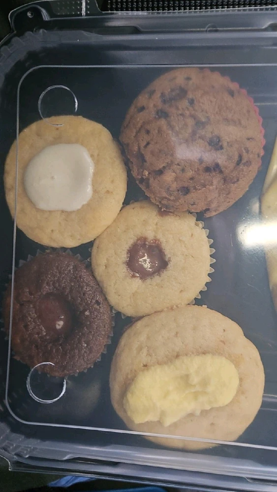 GIF uploaded by MayMay