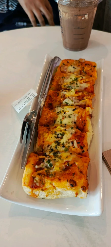 Image uploaded by Ailama