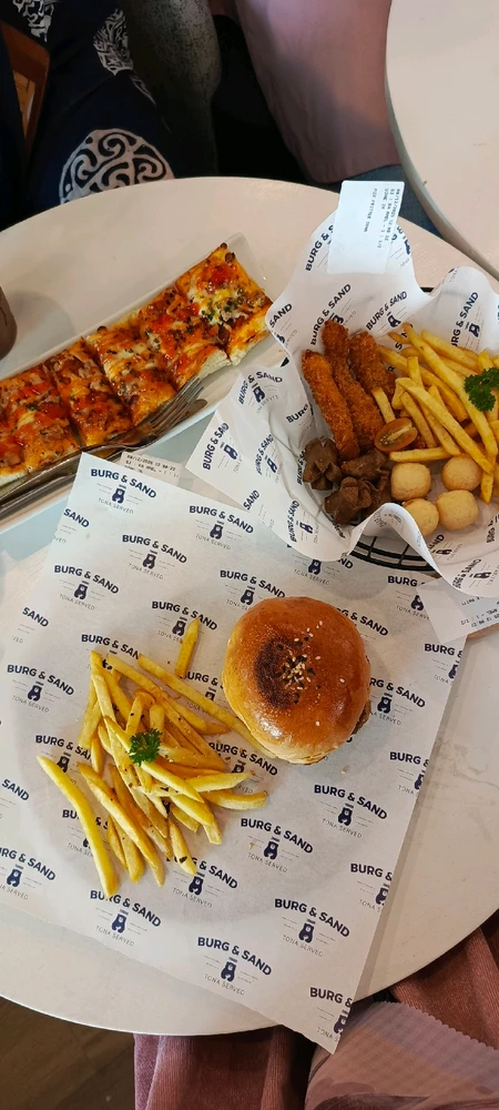 Image uploaded by Ailama