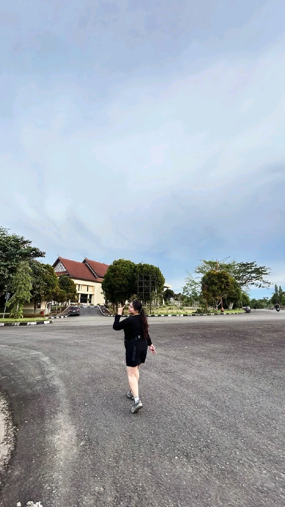 GIF uploaded by Naomi