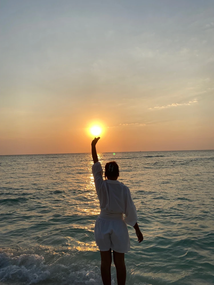 GIF uploaded by Sreyke