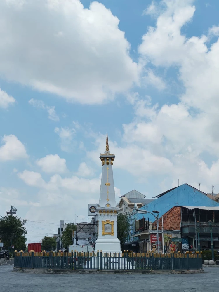 GIF uploaded by I r e n e