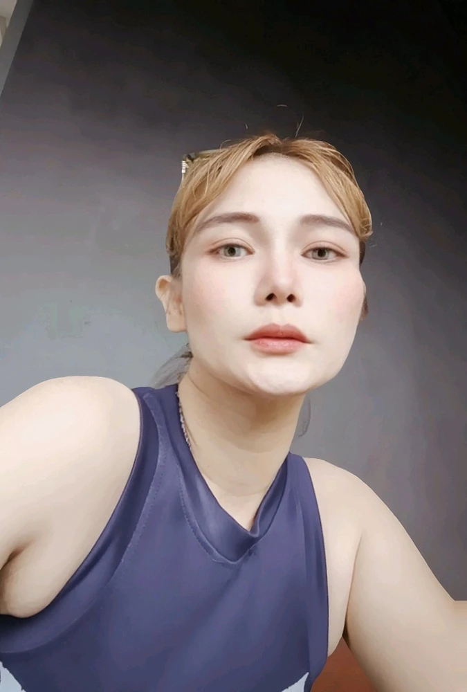 GIF diunggah oleh Shelfia