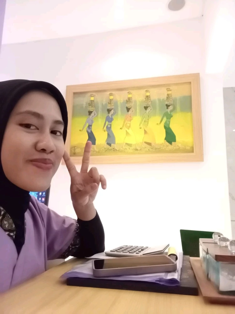 GIF uploaded by Shania