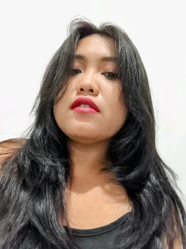 GIF uploaded by Siti