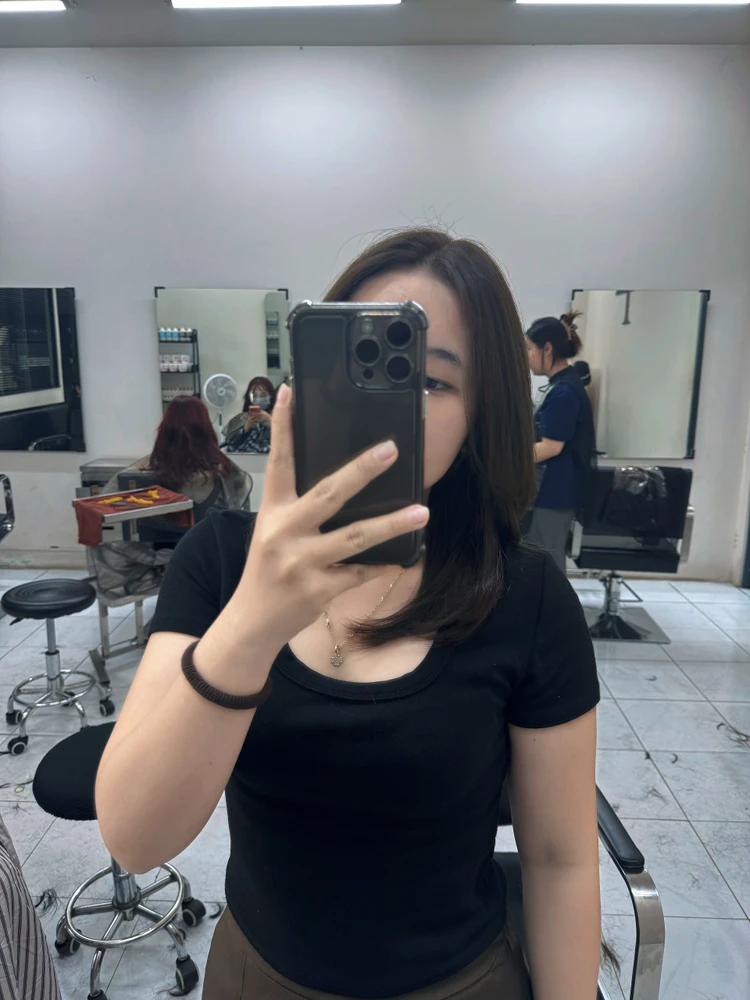 GIF uploaded by Ngoc Trinh