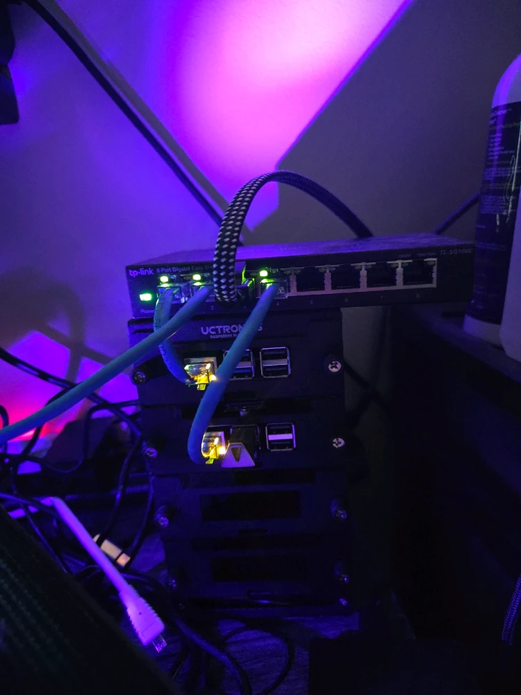 GIF diunggah dening Cody