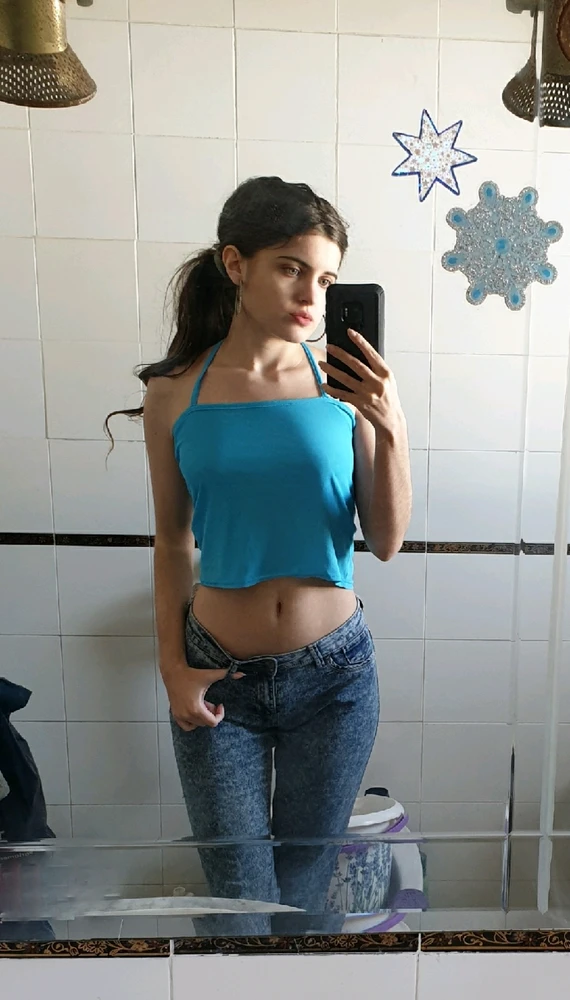 GIF uploaded by Luna