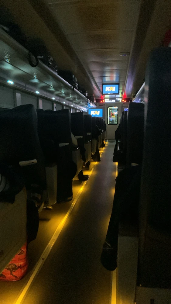 GIF uploaded by I r e n e