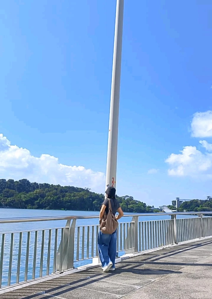 GIF uploaded by Natalie