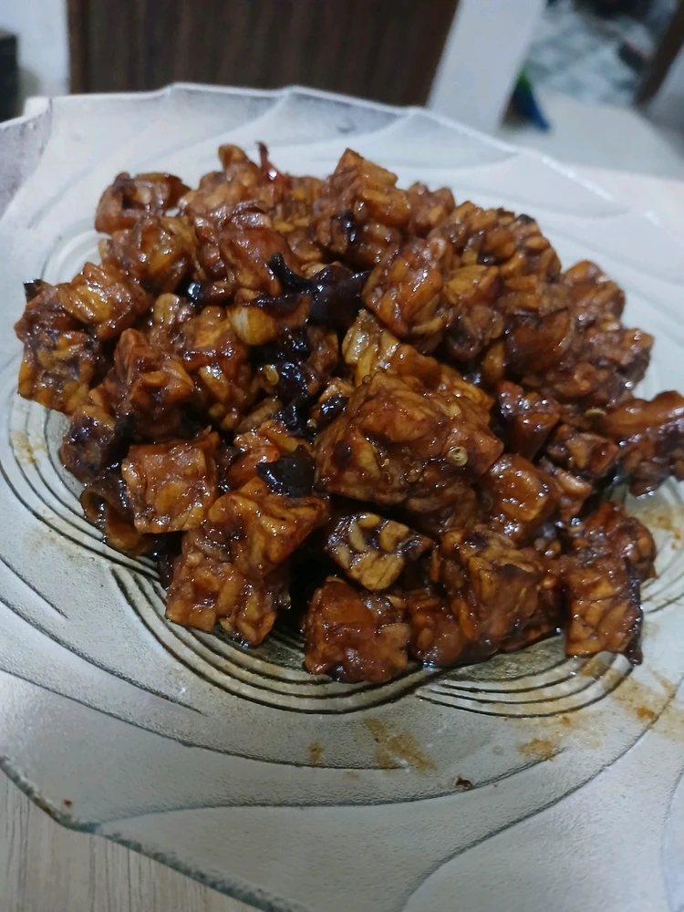 GIF uploaded by Fadilah